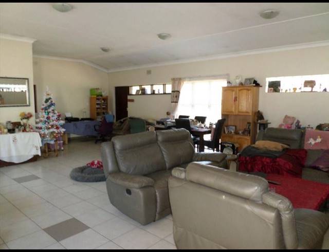 3 BEDROOM HOUSE FOR SALE IN LILIANTON